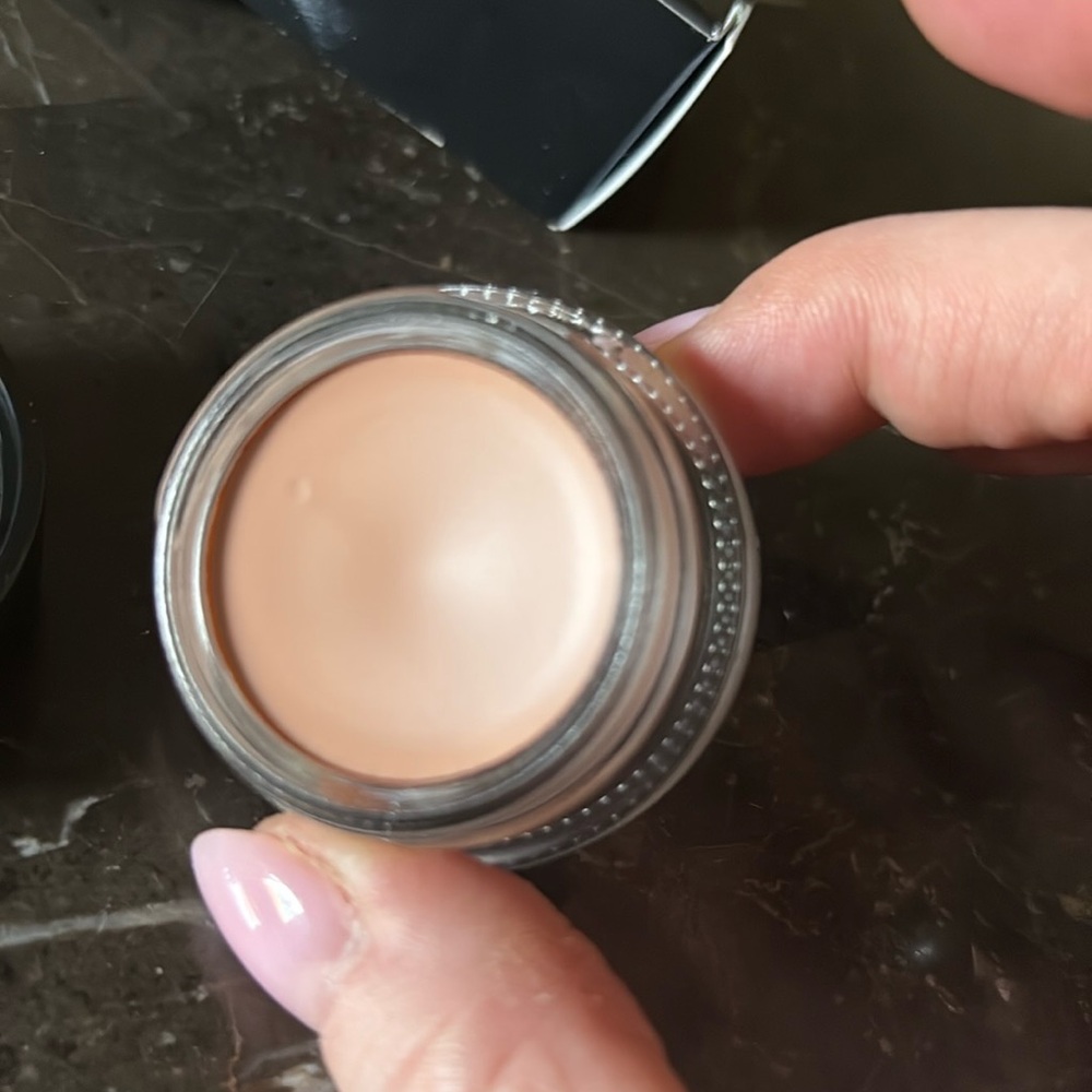 BNIB MAC Pro Longwear Paint Pot - painterly - Picture 3 of 3